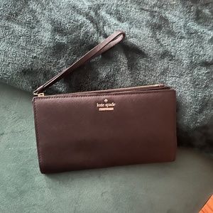 Kate Spade wristlet/ wallet - Black - Excellent Condition